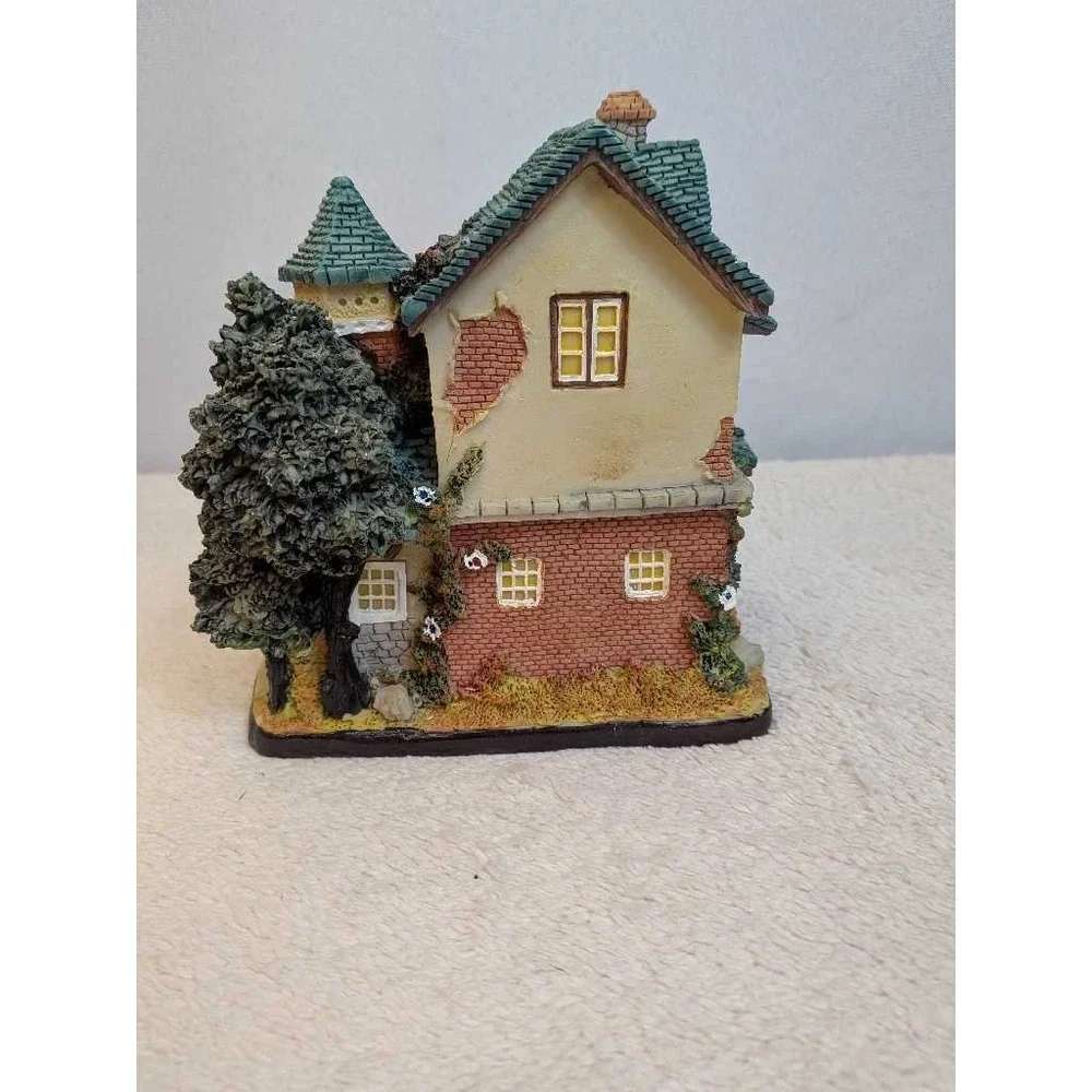 Vintage Cottage House Clock Resin Desk Table Decor